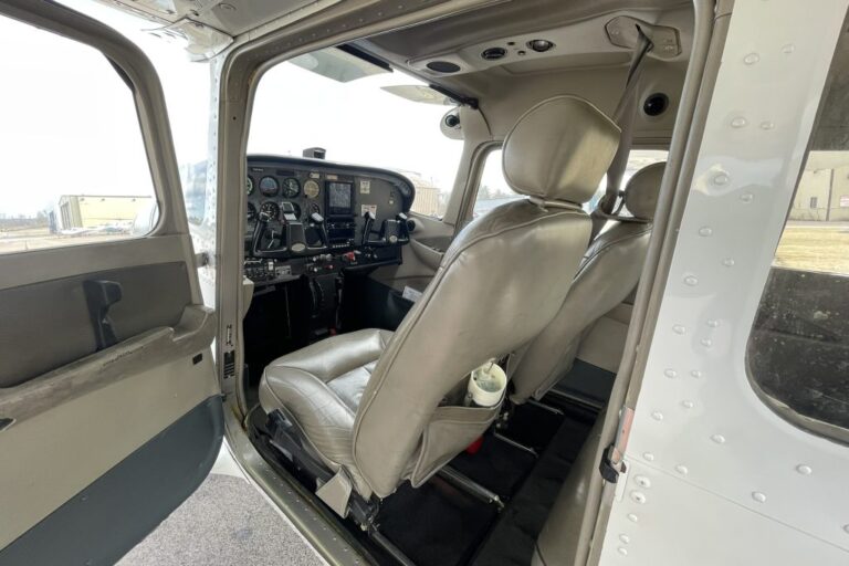 298ME-Cockpit-e1712059483117-1024x683