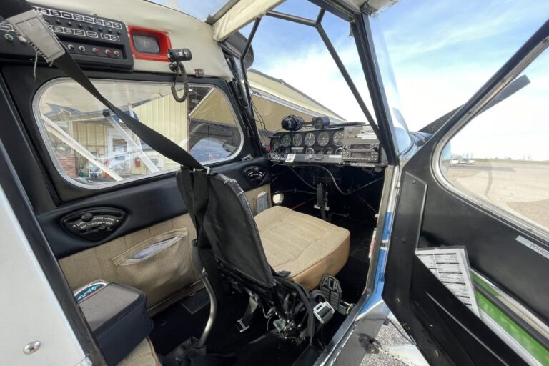 53735-Cockpit-1024x683
